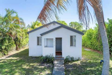 1470 NW 73rd St, Miami, FL 33147