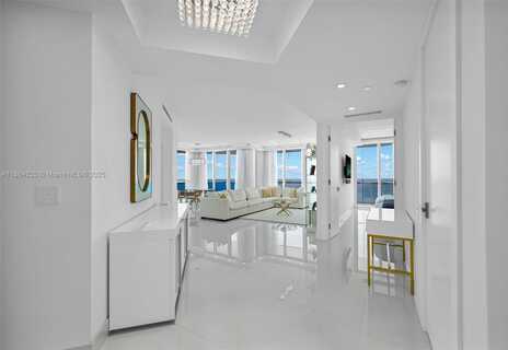 16485 Collins Ave, Sunny Isles Beach, FL 33160