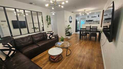 1836 Roosevelt St, Hollywood, FL 33020