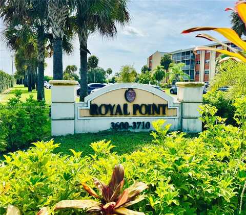 3700 NW 21st St, Lauderdale Lakes, FL 33311