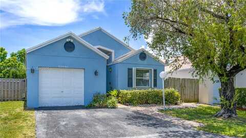 10048 SW 222nd St, Cutler Bay, FL 33190