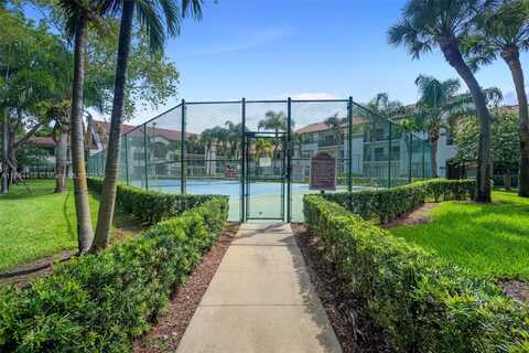 530 S Park Rd, Hollywood, FL 33021