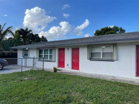 5803 Garfield St, Hollywood, FL 33021