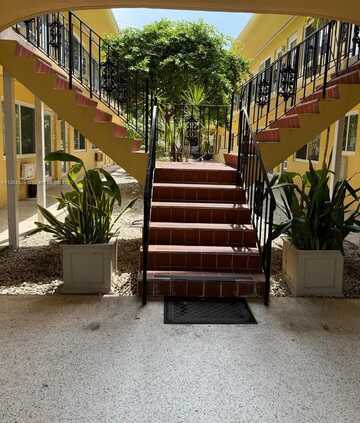 65 Washington Ave, Miami Beach, FL 33139