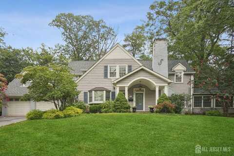 12 Edgewood Road, Edison, NJ 08820