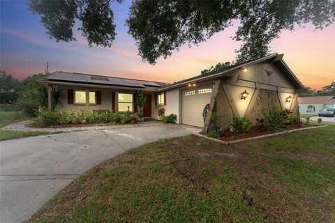 8841 OAK CIRCLE, TAMPA, FL 33615