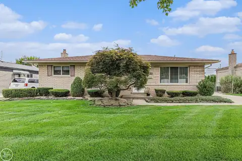 29832 Autumn, Warren, MI 48088