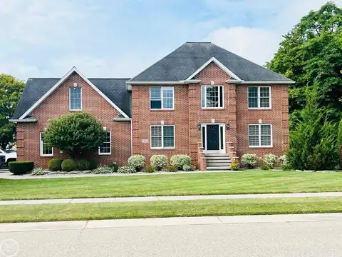 5653 Pine, Kimball, MI 48074