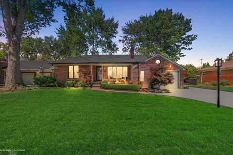 21633 Edgewood, Saint Clair Shores, MI 48080