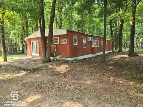 5699 Connell, Emmett, MI 48022