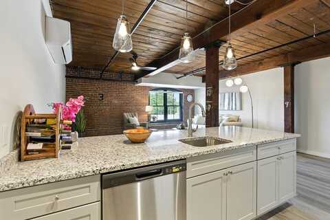 55 Sterling St, Clinton, MA 01510