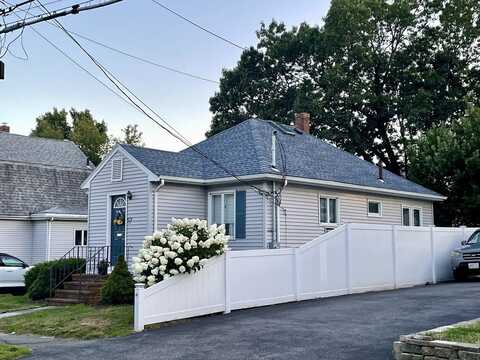 429 Central St, Saugus, MA 01906