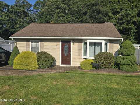 533 Holly Village Lane, Toms River, NJ 08753