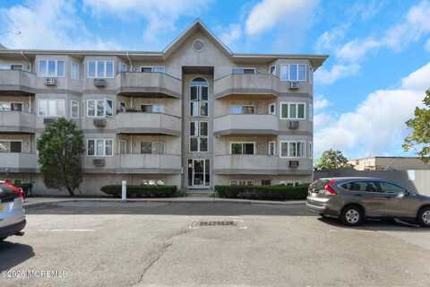 776 N 6th Street, Newark, NJ 07107
