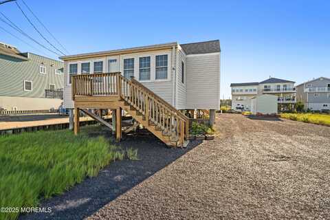 1287 W Mallard Drive, Manahawkin, NJ 08050