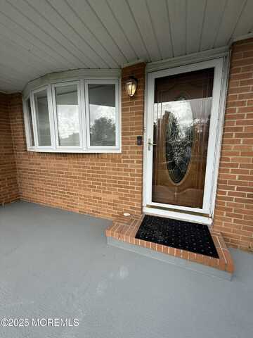 25 Spanish Wells Street, Toms River, NJ 08757