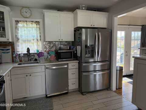 2 Squirrel Road, Neptune, NJ 07753