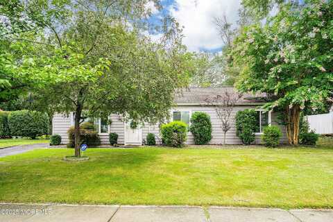 8 Harfield Drive, Jackson, NJ 08527