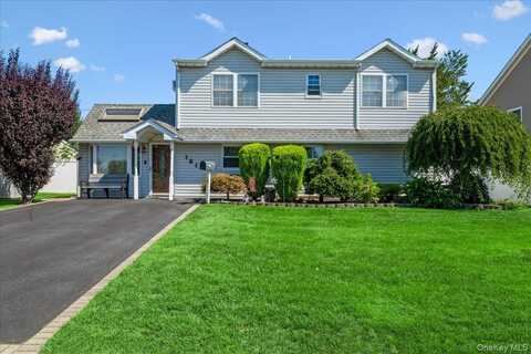 181 Springtime Lane N, Levittown, NY 11756
