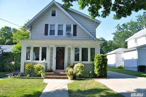 22 Jarvis Place, Lynbrook, NY 11563