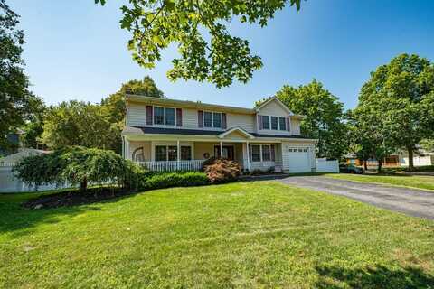 46 Plane Tree Lane, Saint James, NY 11780