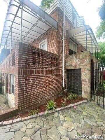 1886 Gleason Avenue, Bronx, NY 10472