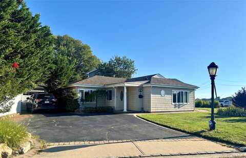 2 Adam Road W, Massapequa, NY 11758