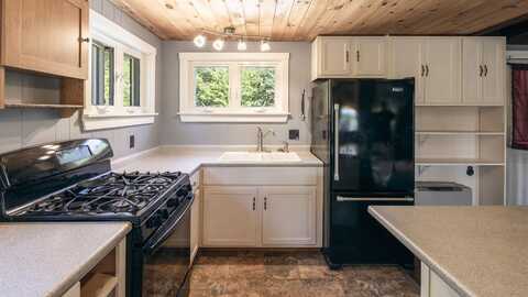 82 Tuell Town Road, West Paris, ME 04289