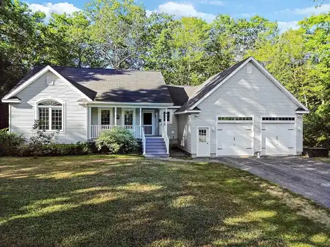 5 Little Village Lane, Belgrade, ME 04917