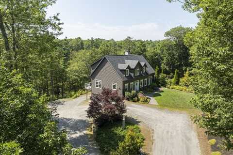 29 Wiscasset Road, Boothbay, ME 04537