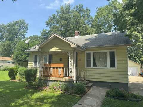 210 W Beardsley Avenue, Champaign, IL 61820