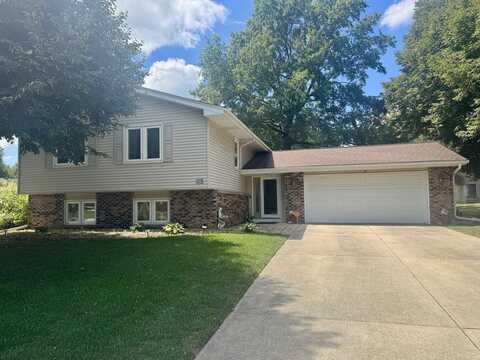 123 Malvern Drive, Normal, IL 61761