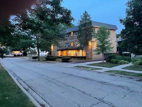 303 W Park Place, Arlington Heights, IL 60004