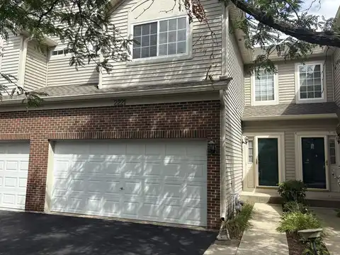 2221 Stoughton Drive, Aurora, IL 60502