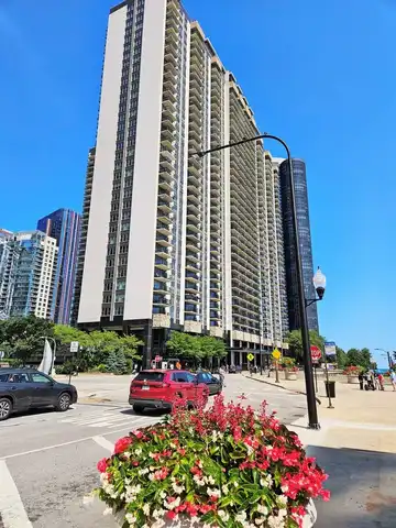 400 E Randolph Street, Chicago, IL 60601