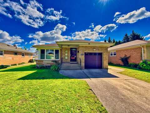 8451 N Oriole Avenue, Niles, IL 60714