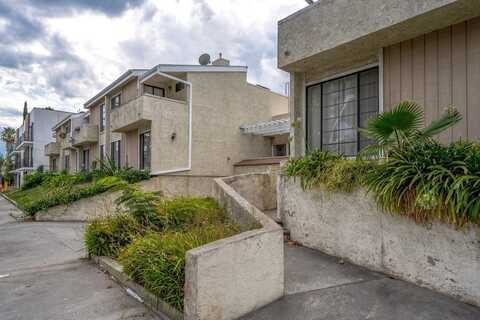 11834 Gilmore Street, North Hollywood, CA 91606