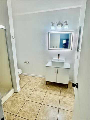 7115 Etiwanda Avenue, Reseda, CA 91335