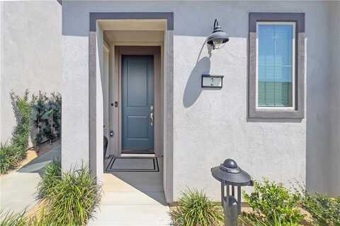16657 Snowdrop Lane, Fontana, CA 92336