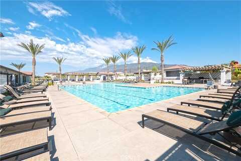 16657 Snowdrop Lane, Fontana, CA 92336