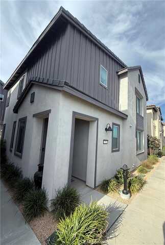 16657 Snowdrop Lane, Fontana, CA 92336