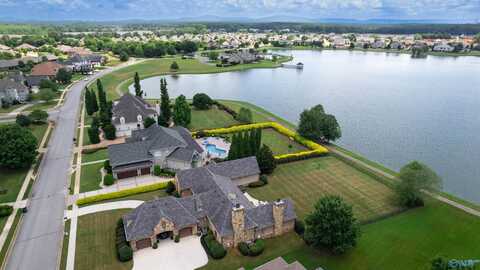 19 Lake Forest Blvd SW, Huntsville, AL 35824