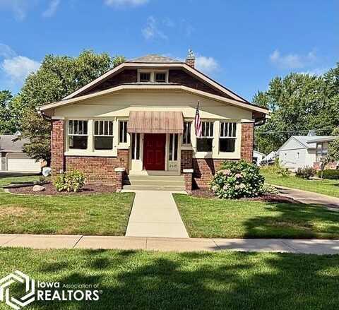 2035 Highland Avenue, Burlington, IA 52601