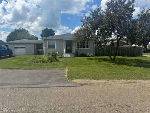 811 Belrock Avenue, Belpre, OH 45714