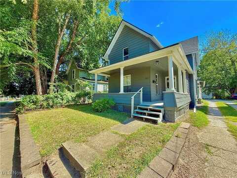 387 4th Street NW, Barberton, OH 44203