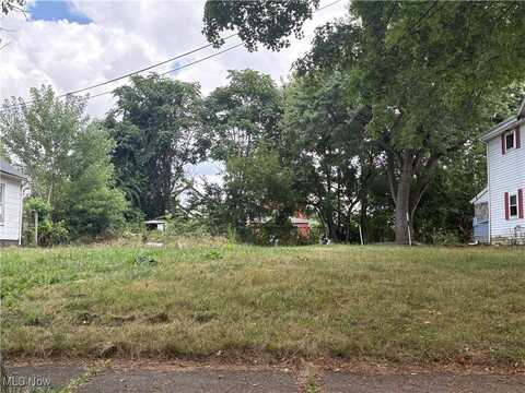 849 Yale Street, Akron, OH 44311