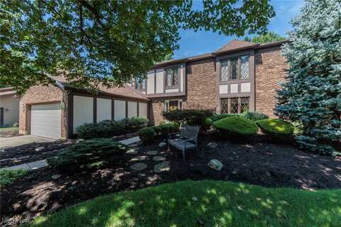 25660 Rustic Lane, Westlake, OH 44145