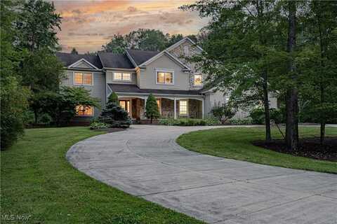 7775 Woodlands Trail, Chesterland, OH 44026
