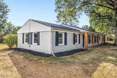 2707 Hyacinth Drive NW, North Canton, OH 44720