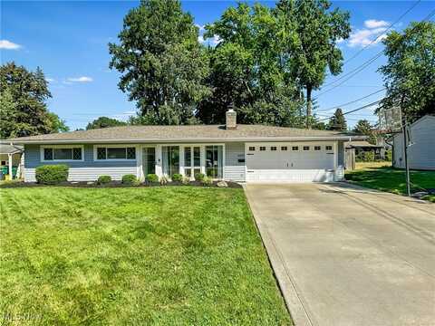 6235 Cedarwood Road, Mentor, OH 44060